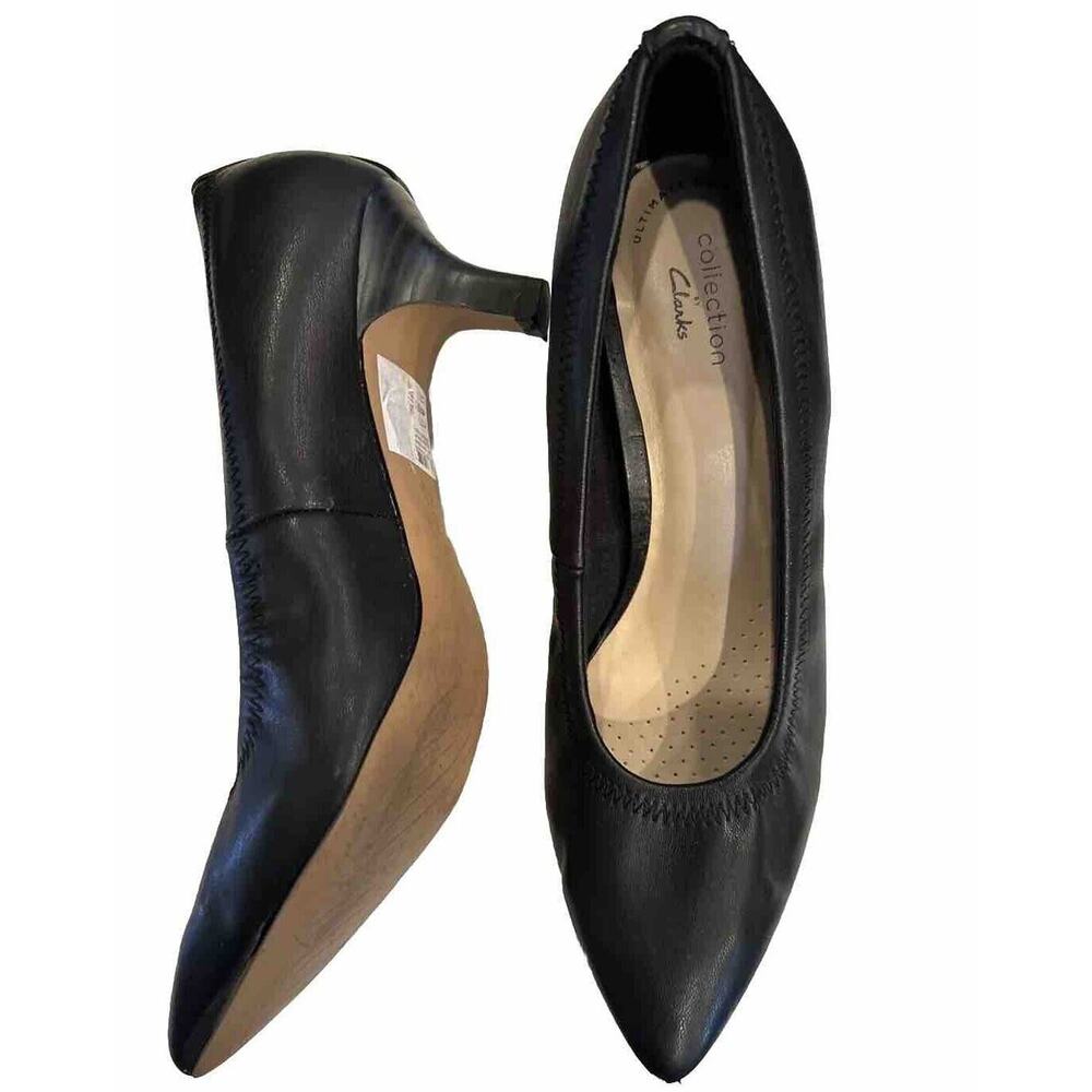 Clarks Women's Size 8 Black Pumps Shoes Pointed Toe Kitten Heel Classic Holiday